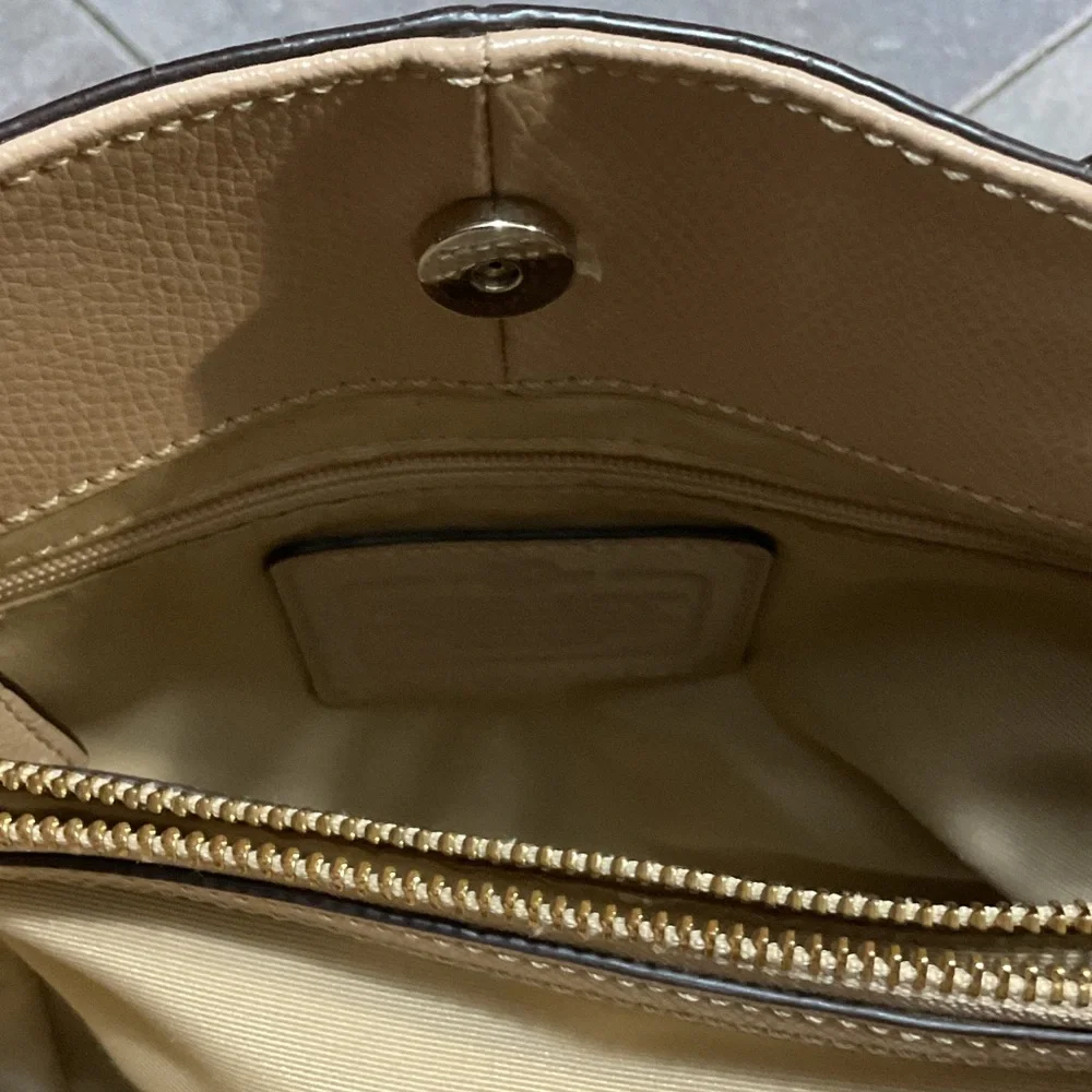Coach chic shoulder